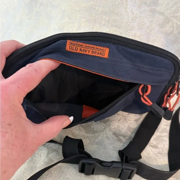 Old Navy Navy and Orange Men's Belt Bag - Picture 4 of 8